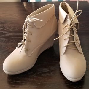 Beautiful fall boots